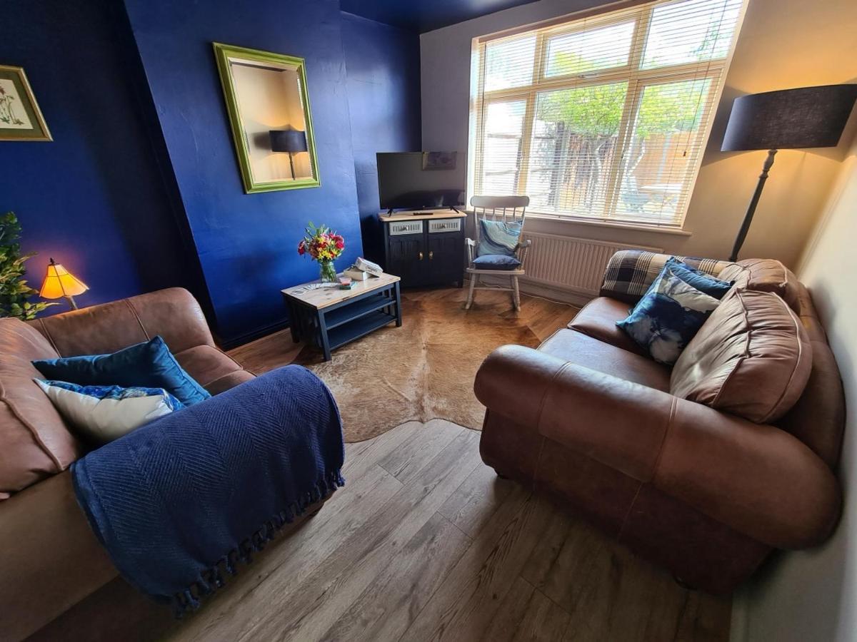 Rumer Hill House A Unique Boutique Styled Place To Stay In Cannock Close To A5 The Mcarthur Glen Outlet Great Wyrley 外观 照片